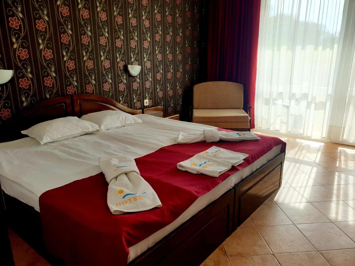 Hotel Feniks 3*